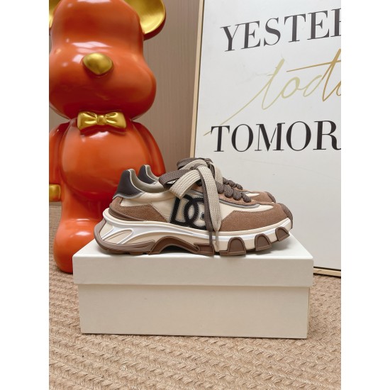 DG Casual Shoes Best Quality
Women 35-41
