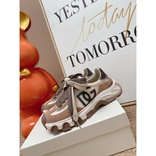 DG Casual Shoes Best Quality
Women 35-41
