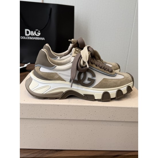 DG Casual Shoes Best Quality
Women 35-41

