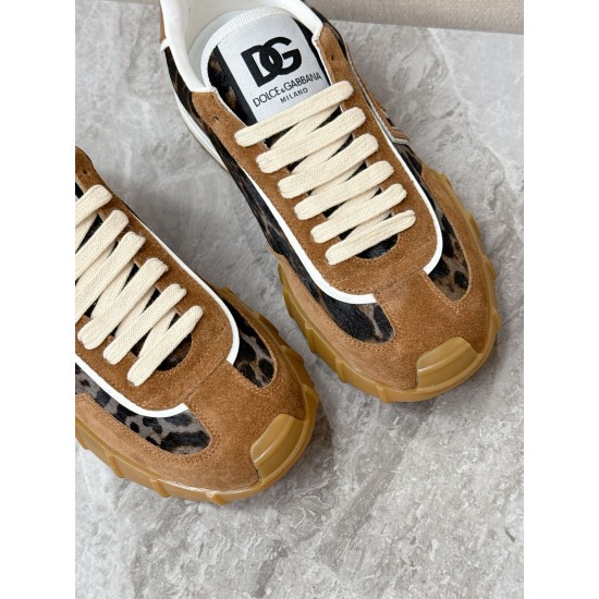 DG Casual Shoes Best Quality
Women 35-41
