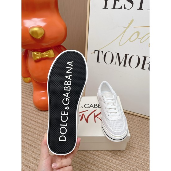 DG Casual Shoes Best Quality
Women 35-41
