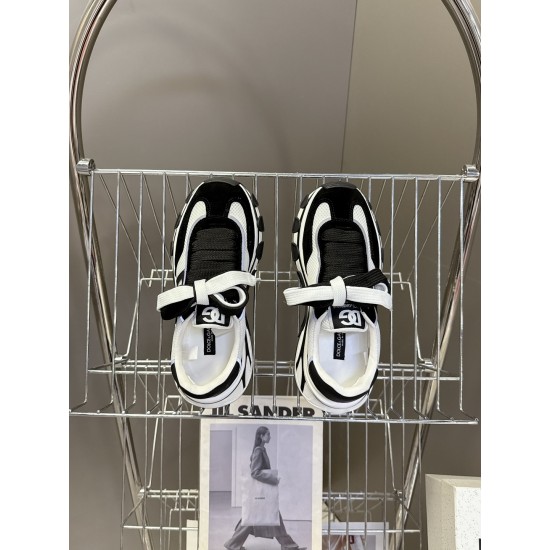 DG Casual Shoes Best Quality
Women 35-41
