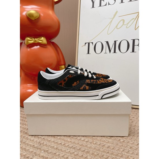 DG Casual Shoes Best Quality
Women 35-41
