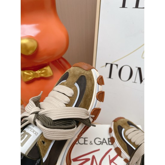 DG Casual Shoes Best Quality
Women 35-41
