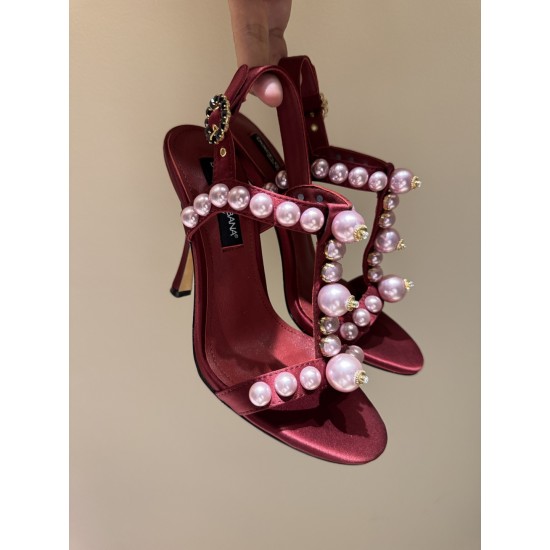 DG High Heel Shoes Best Quality
Women 35-41
