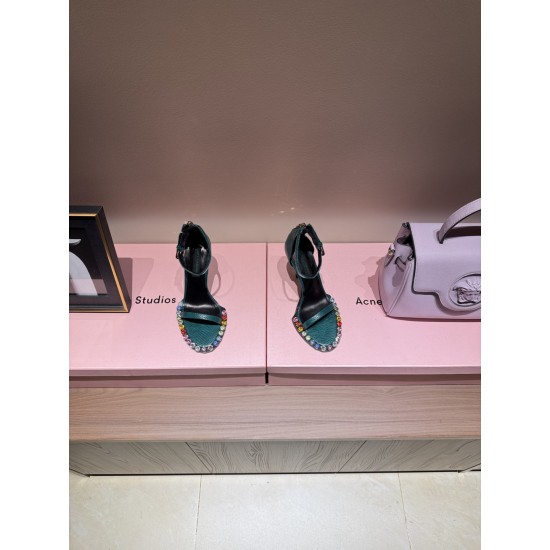 DG High Heel Shoes Best Quality
Women 35-41
