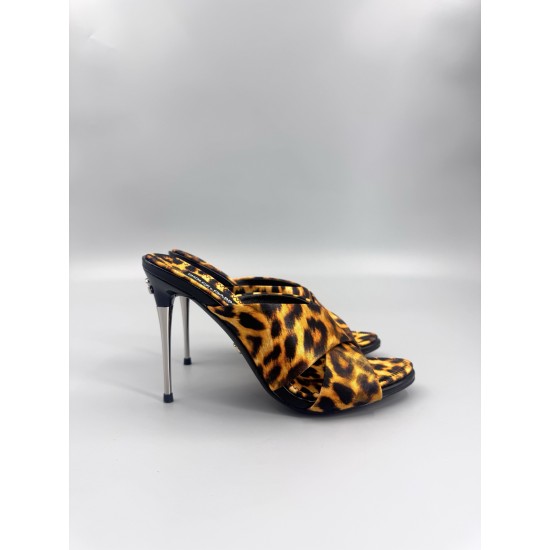 DG High Heel Shoes Best Quality
Women 35-41
