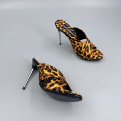 DG High Heel Shoes Best Quality
Women 35-41
