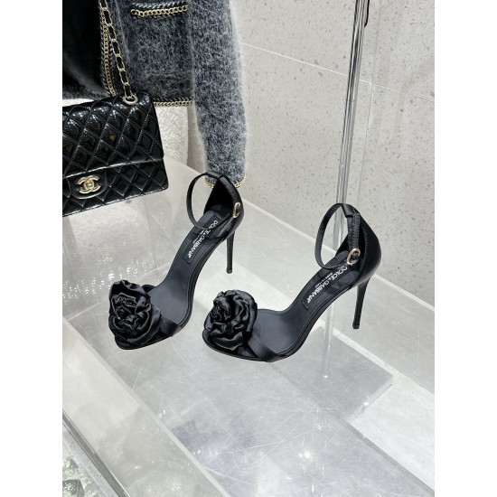 DG High Heel Shoes Best Quality
Women 35-41
