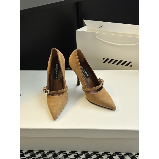 DG High Heel Shoes Best Quality
Women 35-41
