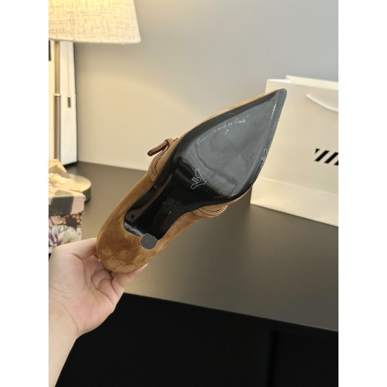 DG High Heel Shoes Best Quality
Women 35-41
