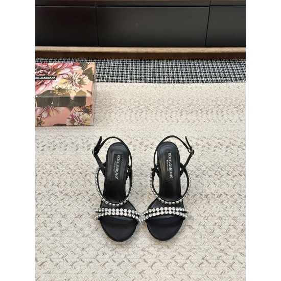 DG High Heel Shoes Best Quality
Women 35-41
