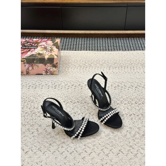 DG High Heel Shoes Best Quality
Women 35-41
