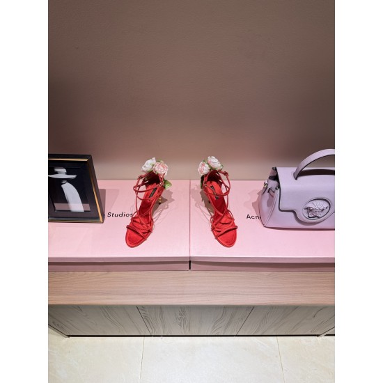 DG High Heel Shoes Best Quality
Women 35-41
