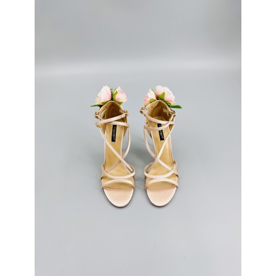 DG High Heel Shoes Best Quality
Women 35-41
