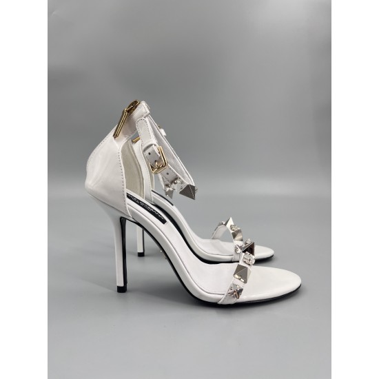 DG High Heel Shoes Best Quality
Women 35-41
