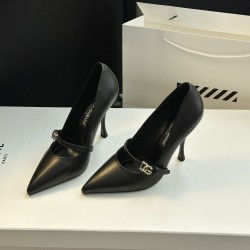 DG High Heel Shoes Best Quality
Women 35-41
