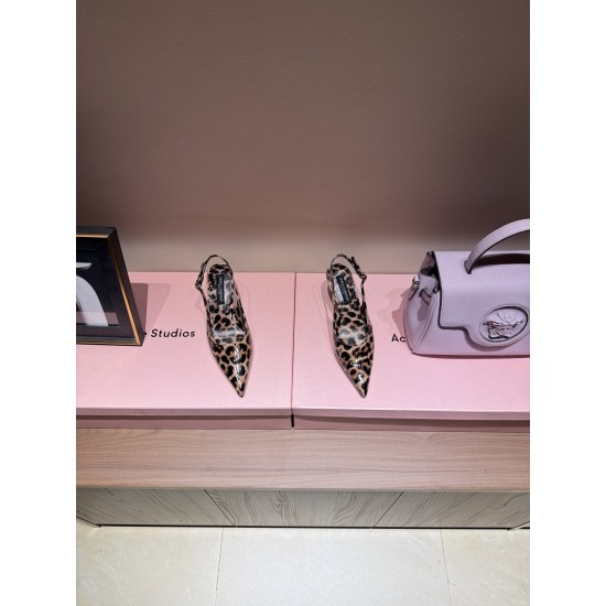 DG High Heel Shoes Best Quality
Women 35-41
