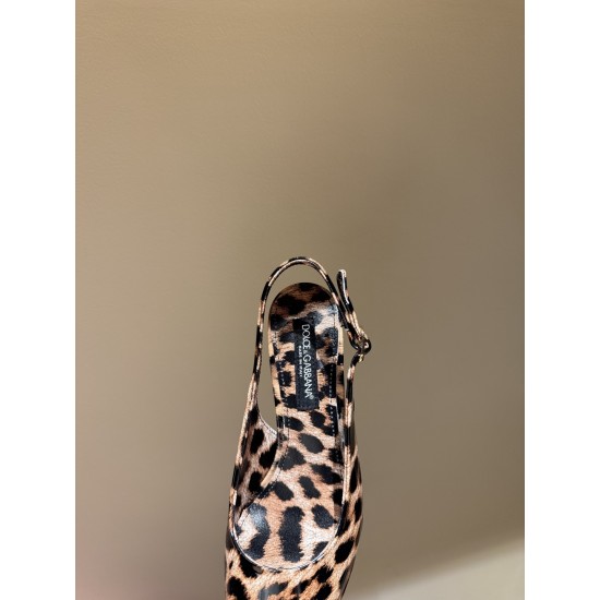 DG High Heel Shoes Best Quality
Women 35-41
