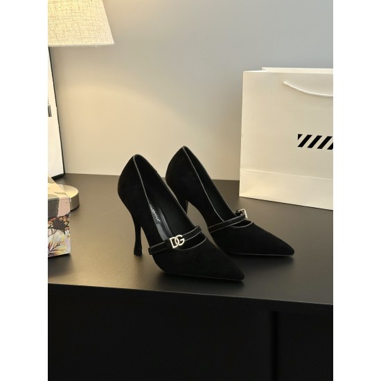 DG High Heel Shoes Best Quality
Women 35-41
