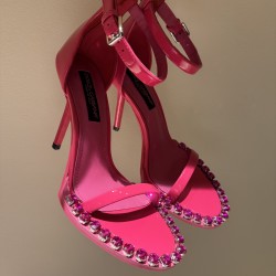 DG High Heel Shoes Best Quality
Women 35-41
