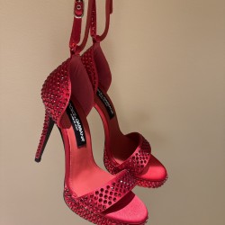 DG High Heel Shoes Best Quality
Women 35-41
