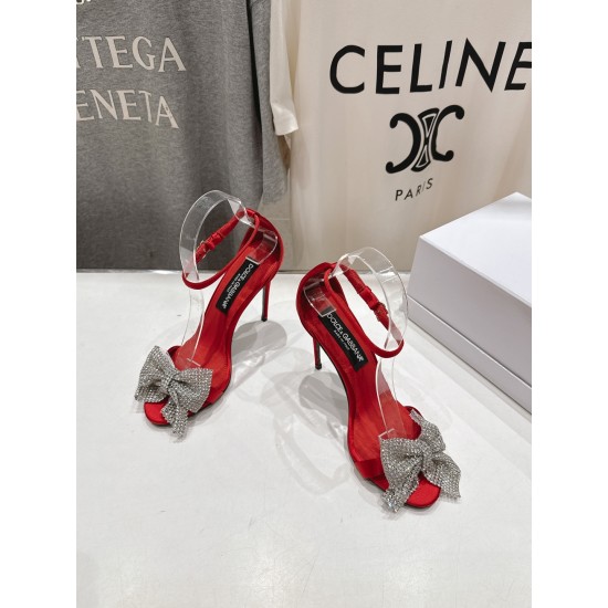 DG High Heel Shoes Best Quality
Women 35-41
