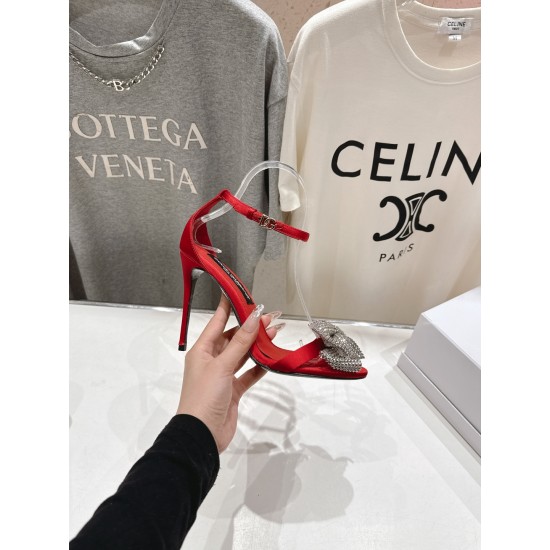 DG High Heel Shoes Best Quality
Women 35-41
