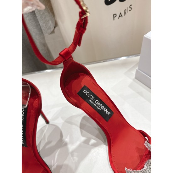 DG High Heel Shoes Best Quality
Women 35-41
