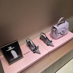 DG High Heel Shoes Best Quality
Women 35-41
