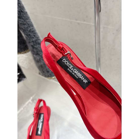 DG High Heel Shoes Best Quality
Women 35-41
