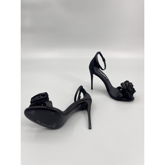 DG High Heel Shoes Best Quality
Women 35-41

