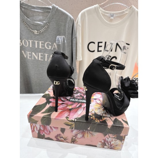 DG High Heel Shoes Best Quality
Women 35-41
