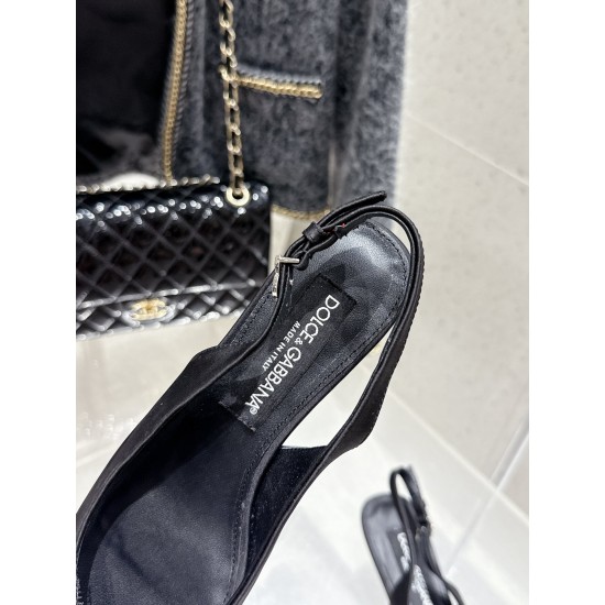 DG High Heel Shoes Best Quality
Women 35-41
