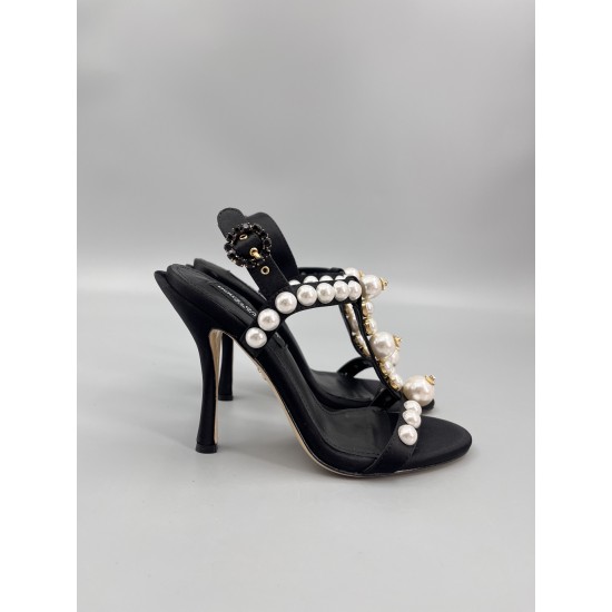 DG High Heel Shoes Best Quality
Women 35-41
