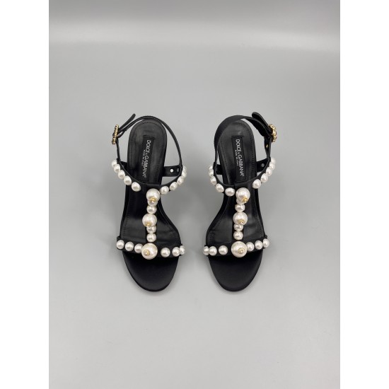 DG High Heel Shoes Best Quality
Women 35-41
