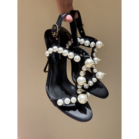 DG High Heel Shoes Best Quality
Women 35-41
