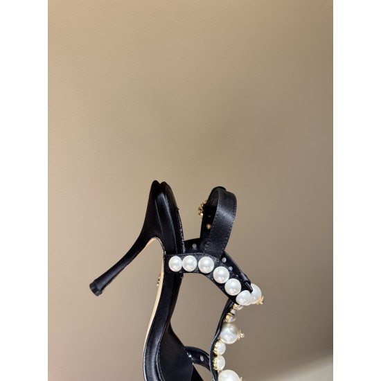 DG High Heel Shoes Best Quality
Women 35-41
