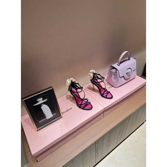 DG High Heel Shoes Best Quality
Women 35-41
