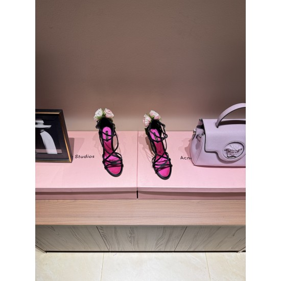 DG High Heel Shoes Best Quality
Women 35-41
