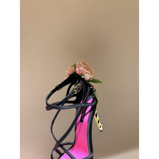 DG High Heel Shoes Best Quality
Women 35-41
