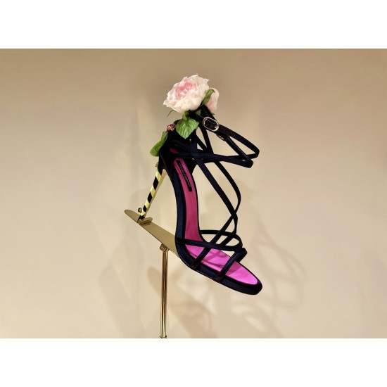 DG High Heel Shoes Best Quality
Women 35-41
