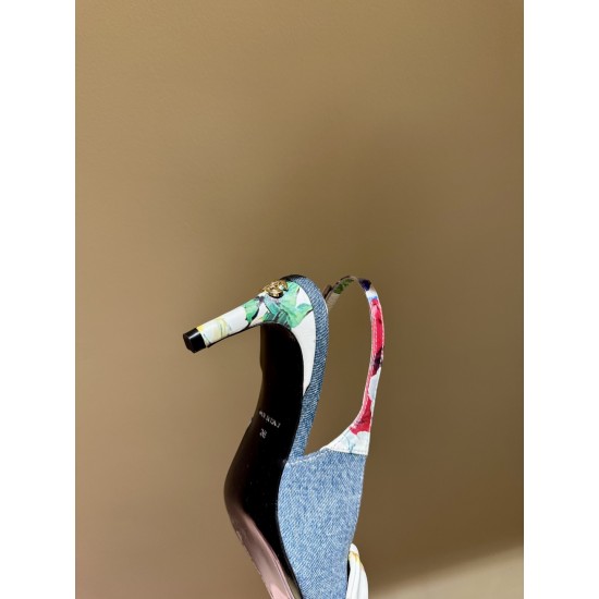 DG High Heel Shoes Best Quality
Women 35-41
