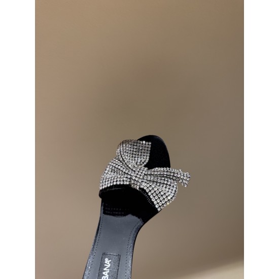 DG High Heel Shoes Best Quality
Women 35-41
