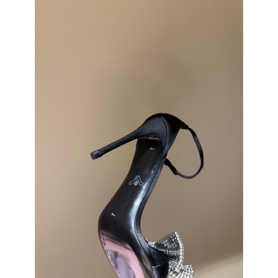 DG High Heel Shoes Best Quality
Women 35-41
