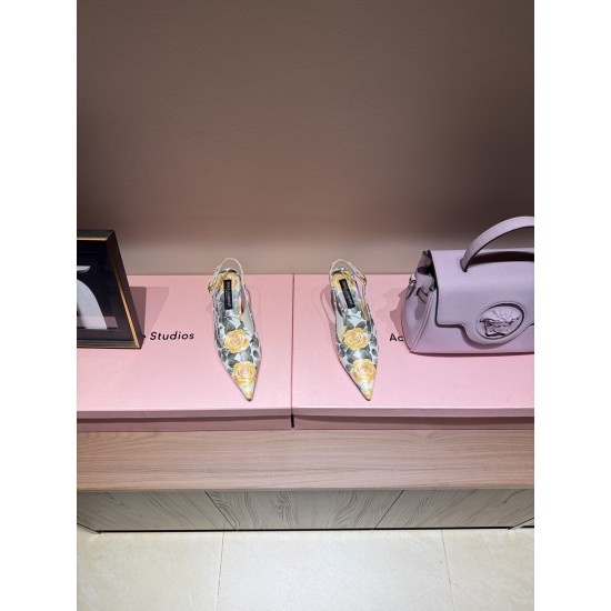 DG High Heel Shoes Best Quality
Women 35-41
