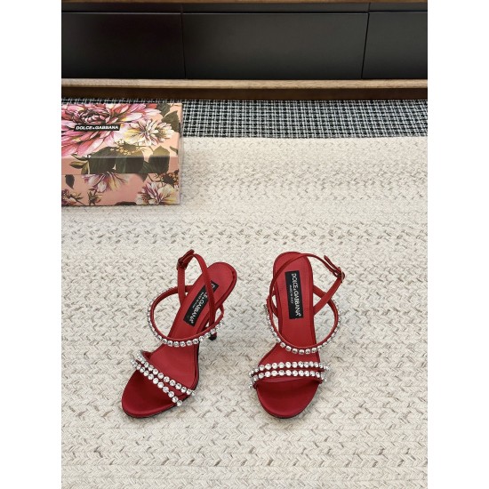 DG High Heel Shoes Best Quality
Women 35-41
