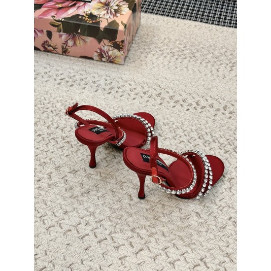 DG High Heel Shoes Best Quality
Women 35-41
