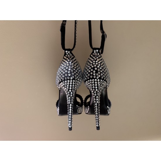 DG High Heel Shoes Best Quality
Women 35-41
