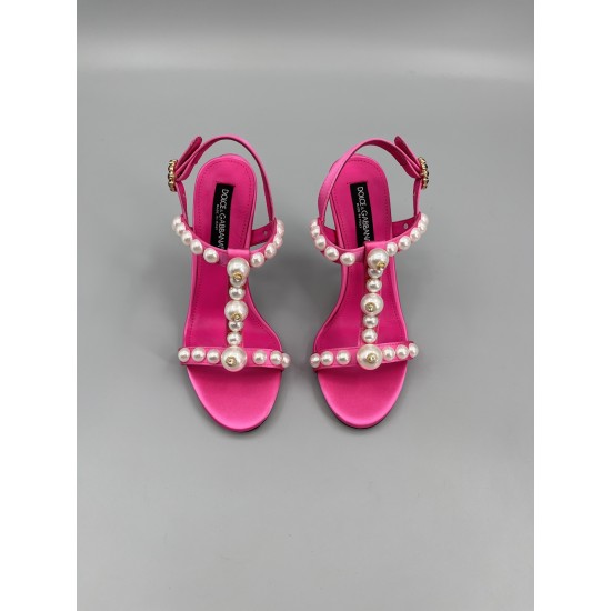 DG High Heel Shoes Best Quality
Women 35-41
